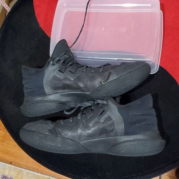 Kyrie Flytrap 5 in Black Men's Size 10 - Picture 7 of 16